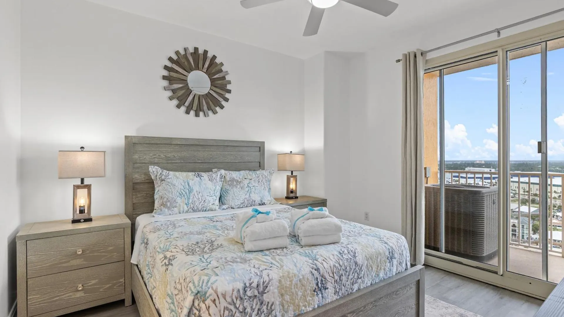 Treasure Tides-3Br Beachfront Corner Unit Sleeps 8 With Stunning Gulf Views! Panama City Beach Holiday home