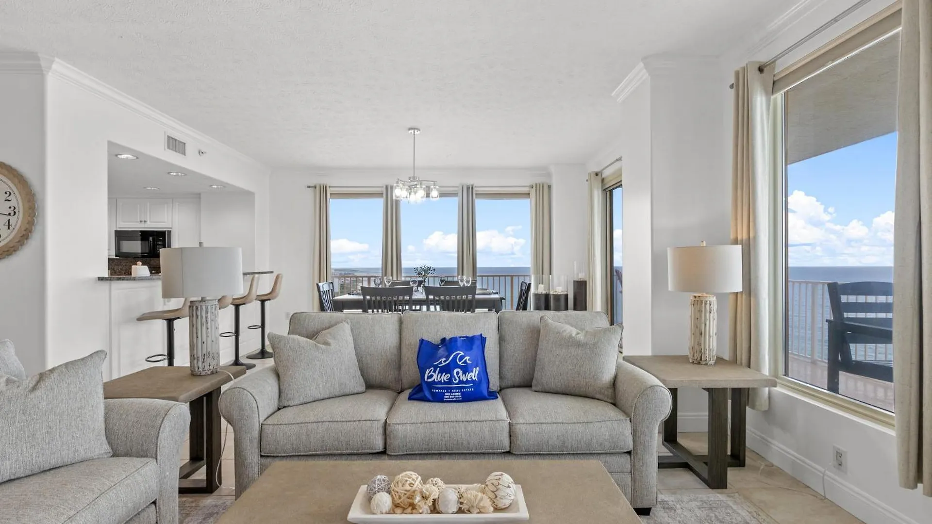 Treasure Tides-3Br Beachfront Corner Unit Sleeps 8 With Stunning Gulf Views! Panama City Beach Holiday home